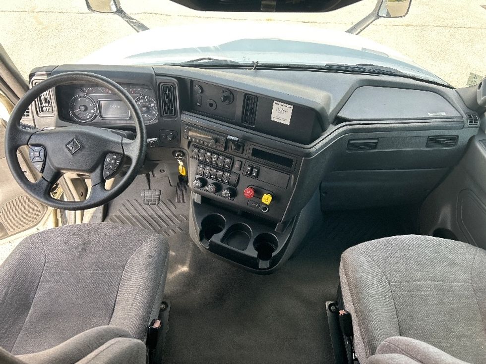 Sleeper Tractor-Heavy Duty Tractors-International-2022-LT625-Rochester-NY-292,514\n\t\tmiles-$ 73,250 - Image 12