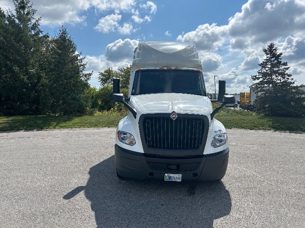 2022 International LT625 LT photo 2