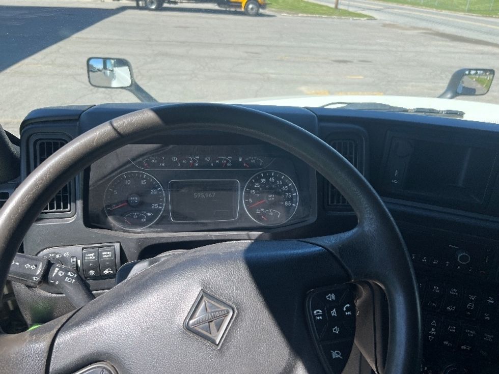 Sleeper Tractor-Heavy Duty Tractors-International-2022-LT625-Rochester-NY-595,969\n\t\tmiles-$ 28,750 - Image 11