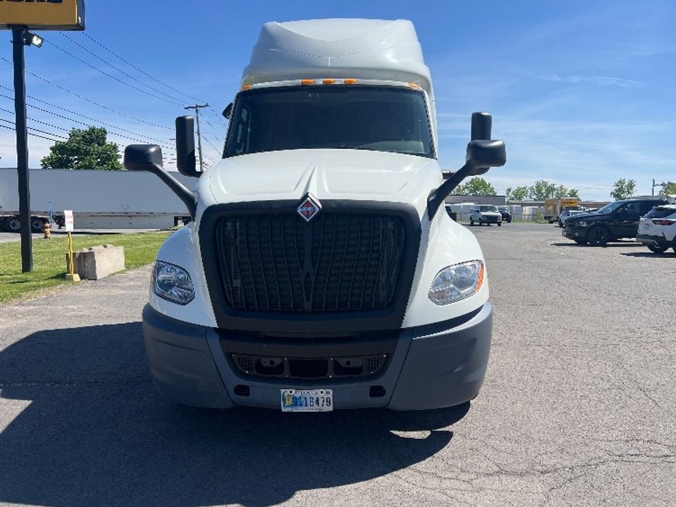 Sleeper Tractor-Heavy Duty Tractors-International-2022-LT625-Rochester-NY-595,969\n\t\tmiles-$ 28,750 - Image 2