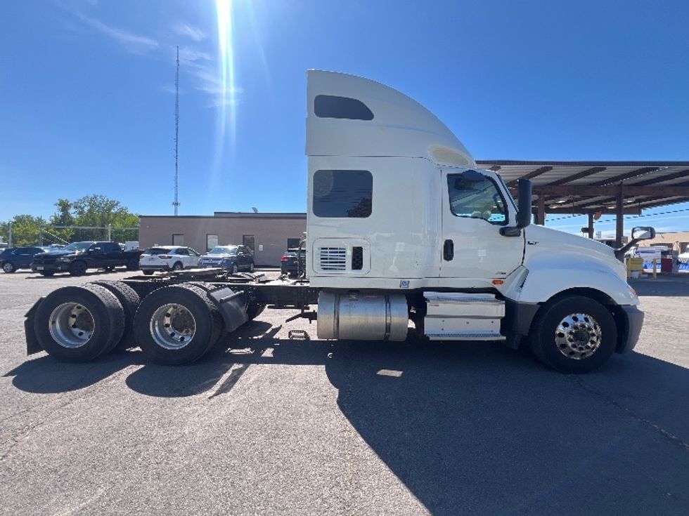 Sleeper Tractor-Heavy Duty Tractors-International-2022-LT625-Rochester-NY-595,969\n\t\tmiles-$ 28,750 - Image 8