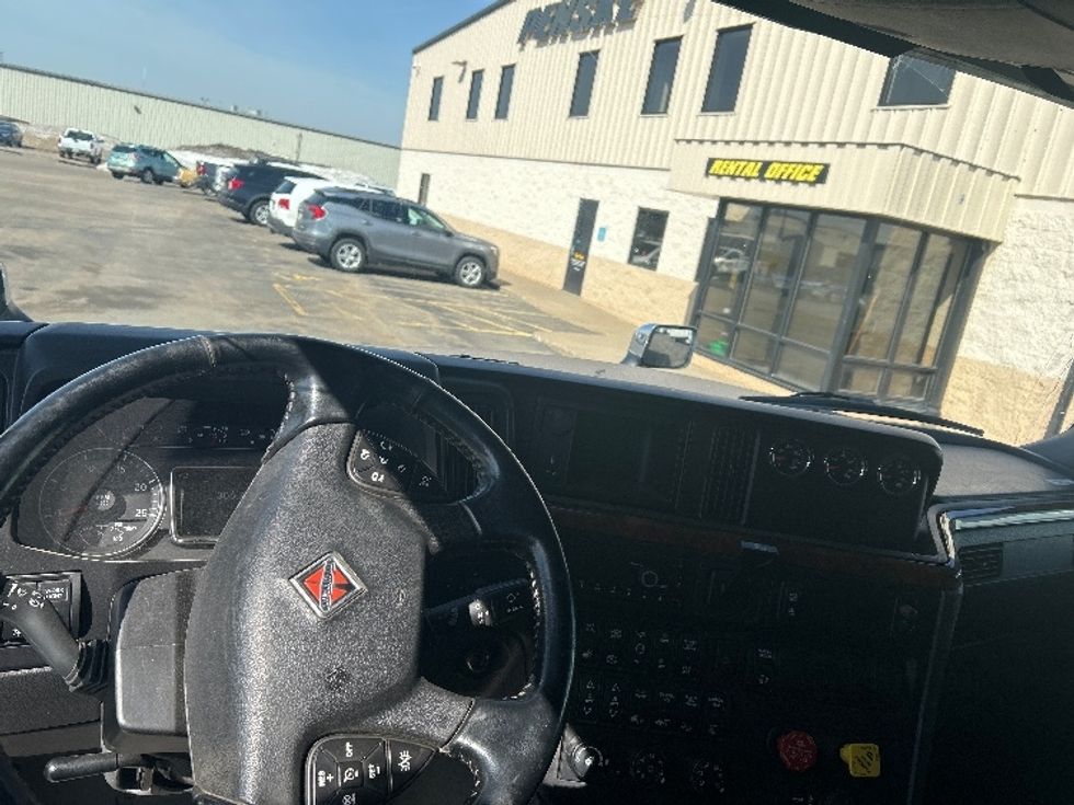 Sleeper Tractor-Heavy Duty Tractors-International-2022-LT625-Rothschild-WI-306,732\n\t\tmiles-$ 61,750 - Image 11