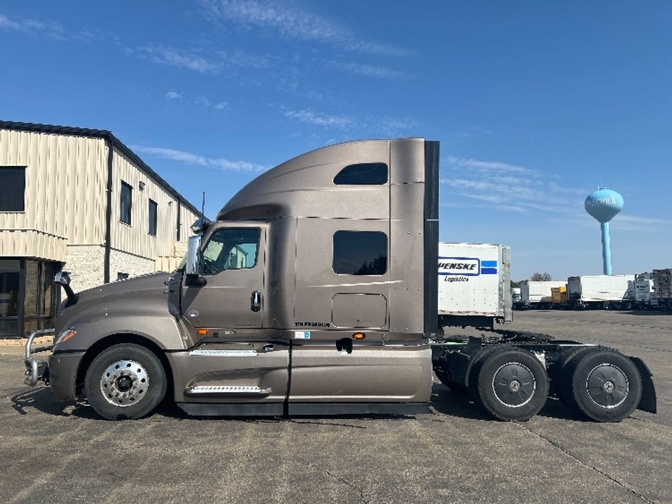 Sleeper Tractor-Heavy Duty Tractors-International-2022-LT625-Rothschild-WI-306,732\n\t\tmiles-$ 61,750 - Image 4