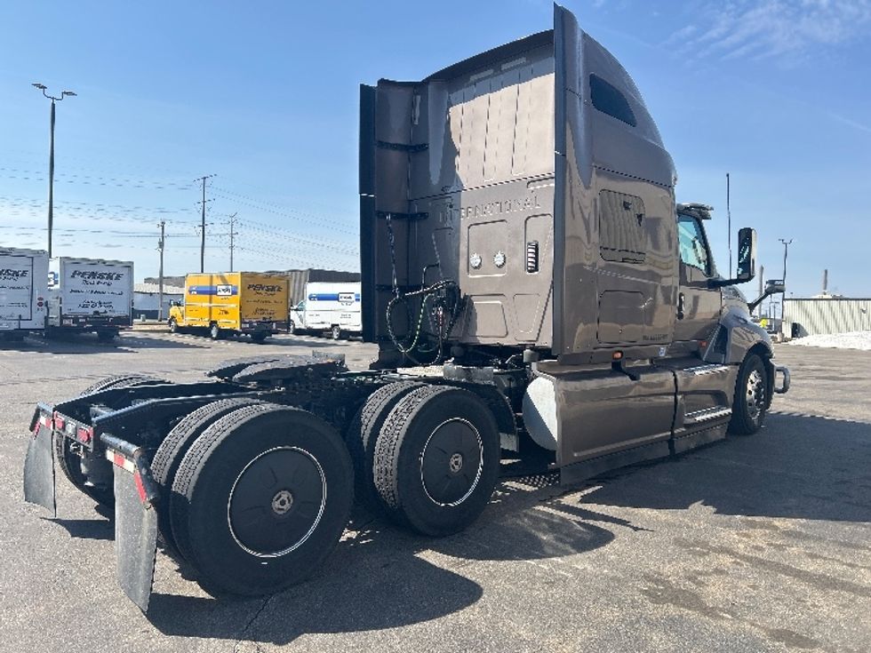 Sleeper Tractor-Heavy Duty Tractors-International-2022-LT625-Rothschild-WI-306,732\n\t\tmiles-$ 61,750 - Image 7