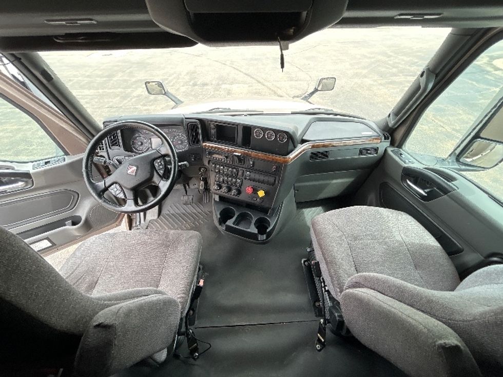 Sleeper Tractor-Heavy Duty Tractors-International-2022-LT625-Rothschild-WI-347,996\n\t\tmiles-$ 67,500 - Image 12