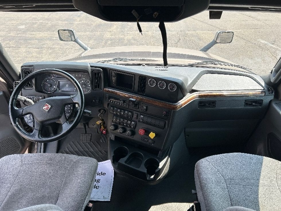Sleeper Tractor-Heavy Duty Tractors-International-2022-LT625-Rothschild-WI-358,938\n\t\tmiles-$ 69,750 - Image 12