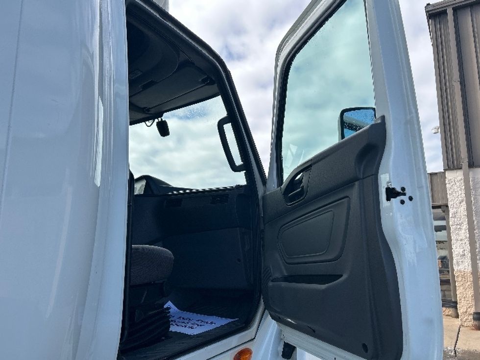 Sleeper Tractor-Heavy Duty Tractors-International-2022-LT625-Rothschild-WI-580,504\n\t\tmiles-$ 44,250 - Image 13