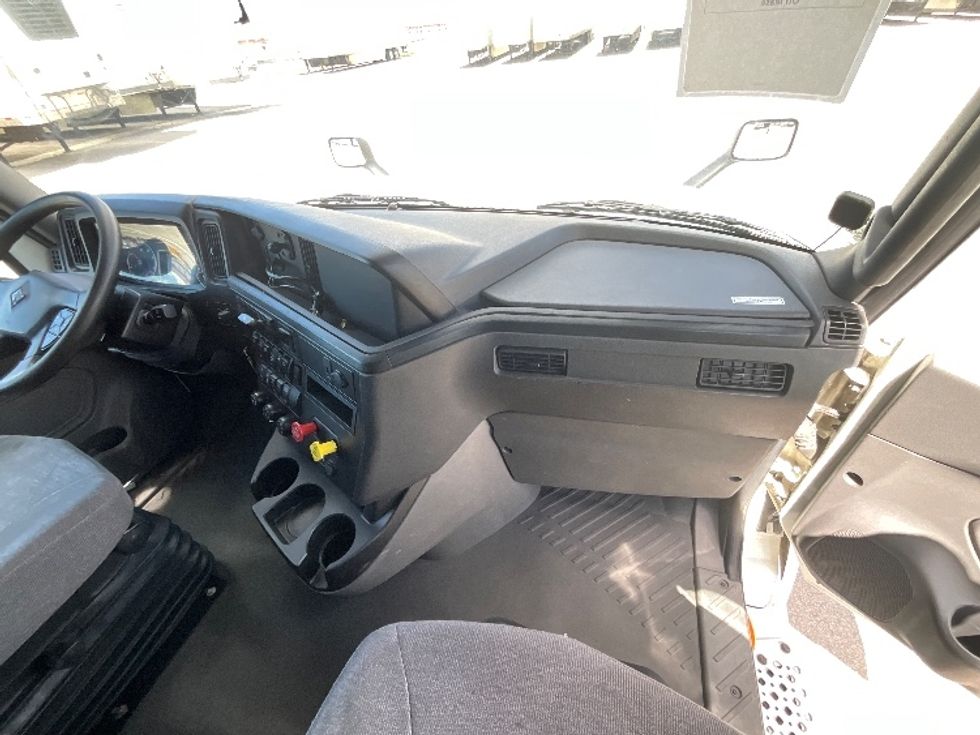 Sleeper Tractor-Heavy Duty Tractors-International-2022-LT625-Salt Lake City-UT-484,252\n\t\tmiles-$ 36,750 - Image 14