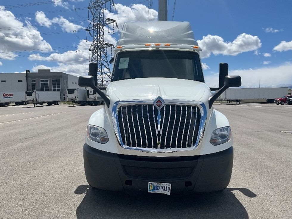 Sleeper Tractor-Heavy Duty Tractors-International-2022-LT625-Salt Lake City-UT-484,252\n\t\tmiles-$ 36,750 - Image 2