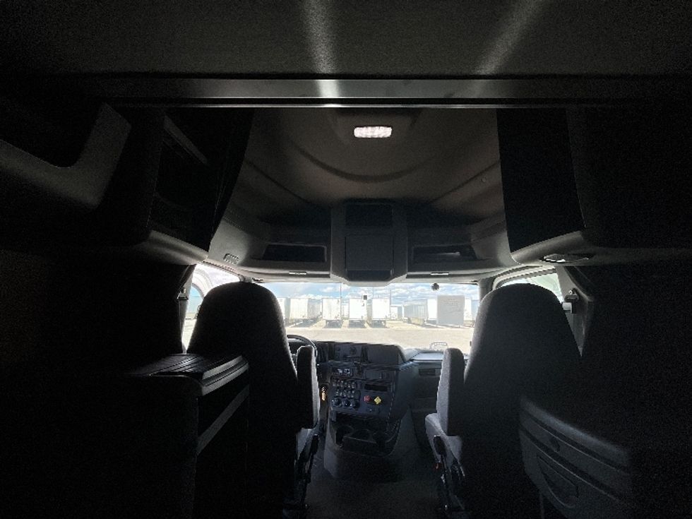 Sleeper Tractor-Heavy Duty Tractors-International-2022-LT625-Salt Lake City-UT-484,252\n\t\tmiles-$ 36,750 - Image 23