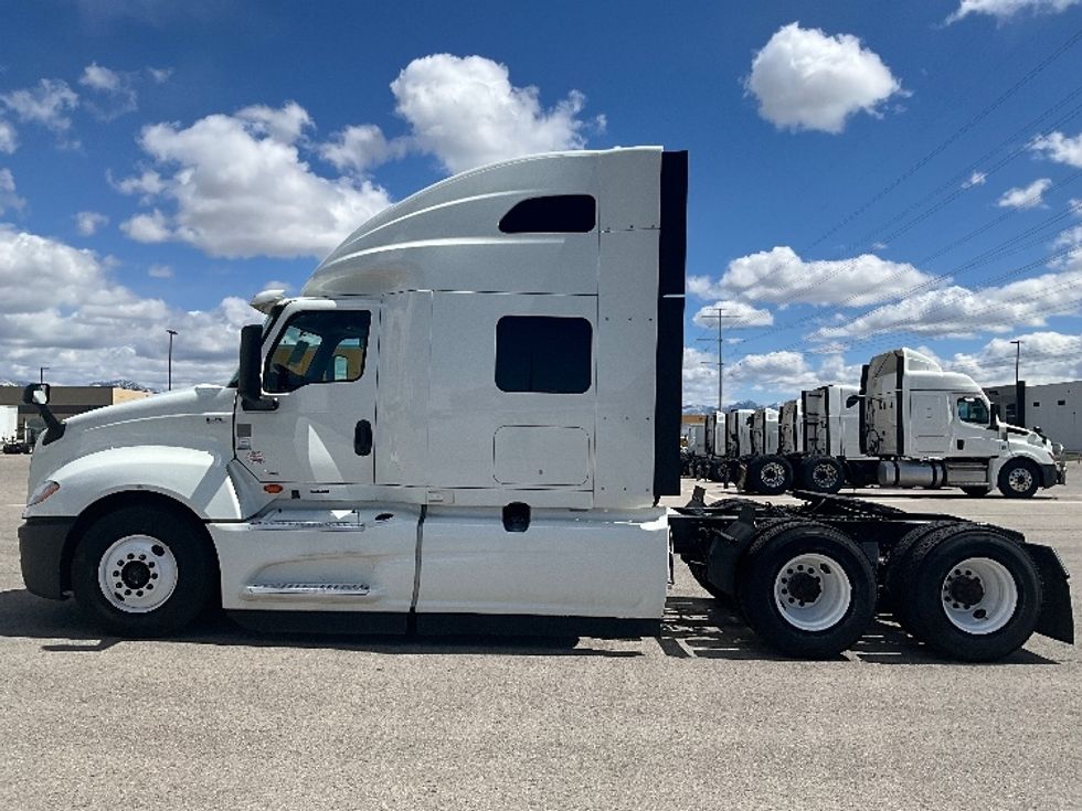 Sleeper Tractor-Heavy Duty Tractors-International-2022-LT625-Salt Lake City-UT-484,252\n\t\tmiles-$ 36,750 - Image 4