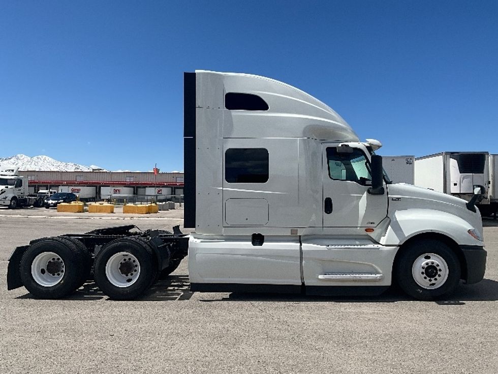 Sleeper Tractor-Heavy Duty Tractors-International-2022-LT625-Salt Lake City-UT-484,252\n\t\tmiles-$ 36,750 - Image 8