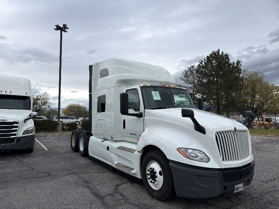 Sleeper Tractor-Heavy Duty Tractors-International-2022-LT625-Salt Lake City-UT-651,256\n\t\tmiles-$ 46,750 - Image 1