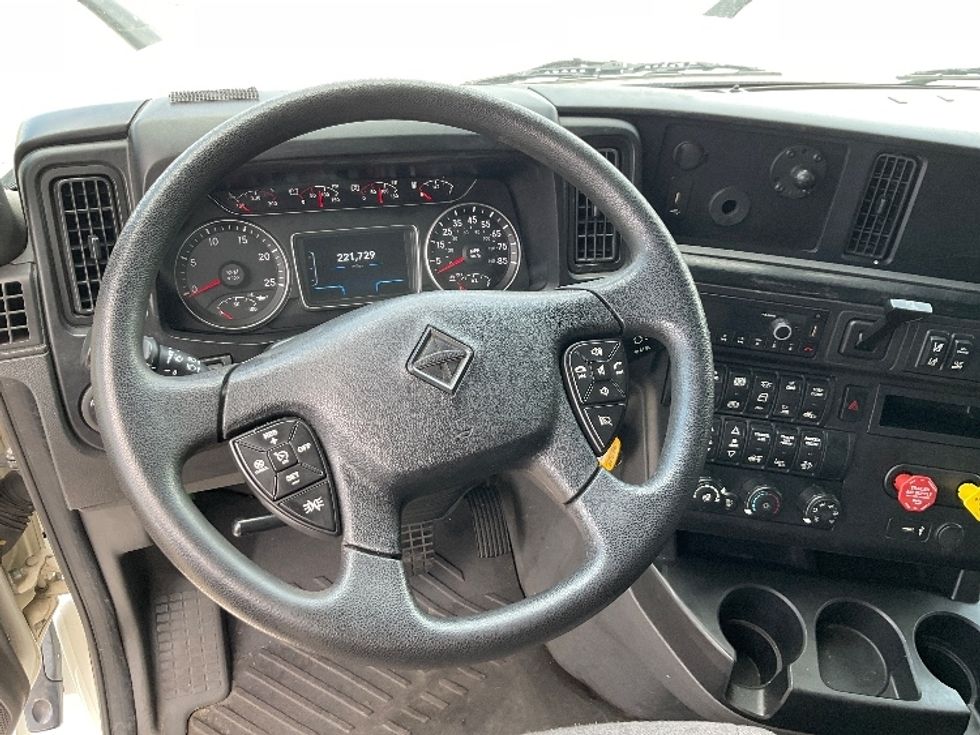 Sleeper Tractor-Heavy Duty Tractors-International-2022-LT625-San Antonio-TX-221,729\n\t\tmiles-$ 86,250 - Image 11
