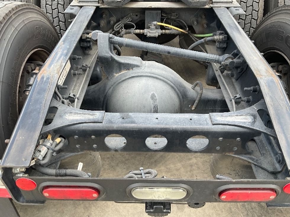 Sleeper Tractor-Heavy Duty Tractors-International-2022-LT625-San Antonio-TX-221,729\n\t\tmiles-$ 86,250 - Image 6