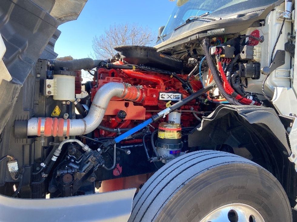 Sleeper Tractor-Heavy Duty Tractors-International-2022-LT625-San Antonio-TX-312,613\n\t\tmiles-$ 72,000 - Image 21