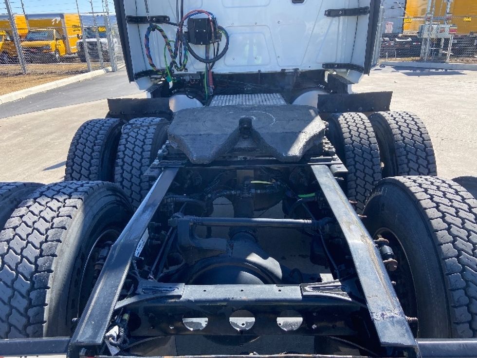 Sleeper Tractor-Heavy Duty Tractors-International-2022-LT625-San Antonio-TX-312,613\n\t\tmiles-$ 72,000 - Image 6