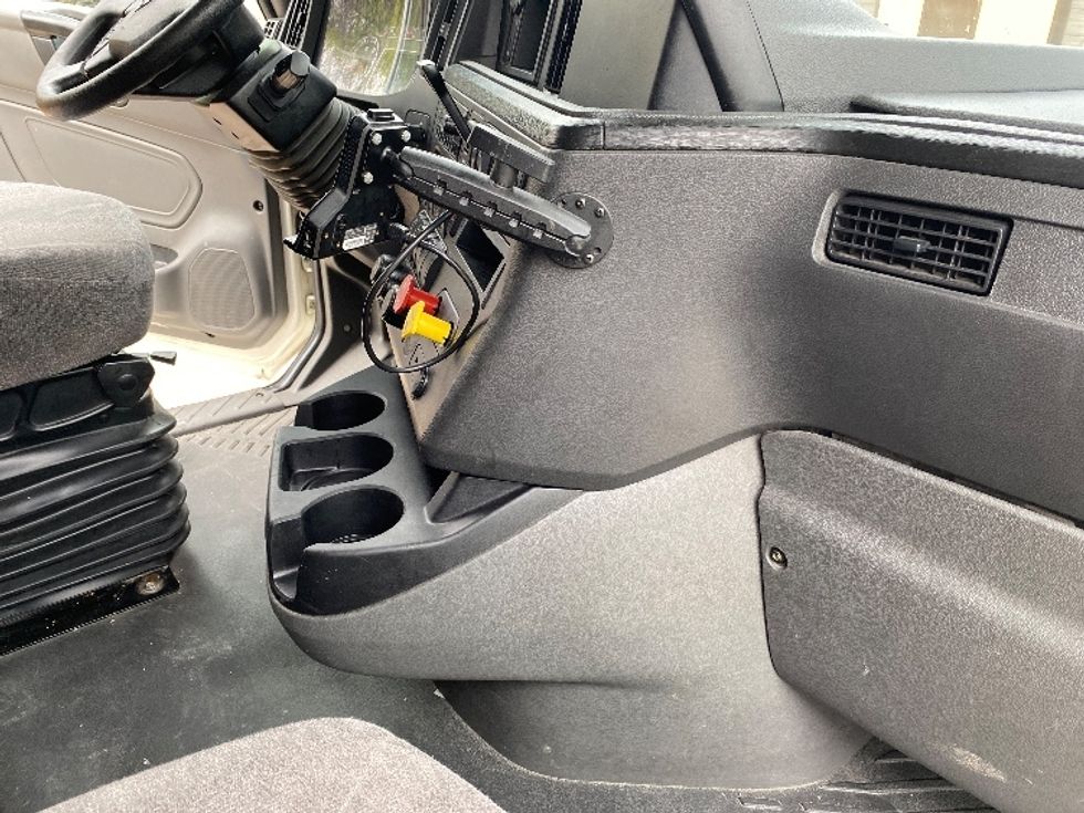 Sleeper Tractor-Heavy Duty Tractors-International-2022-LT625-San Antonio-TX-555,401\n\t\tmiles-$ 51,500 - Image 14