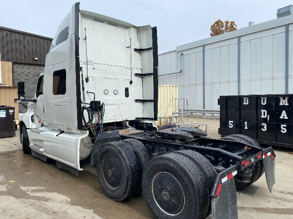 2022 International LT625 LT photo 4