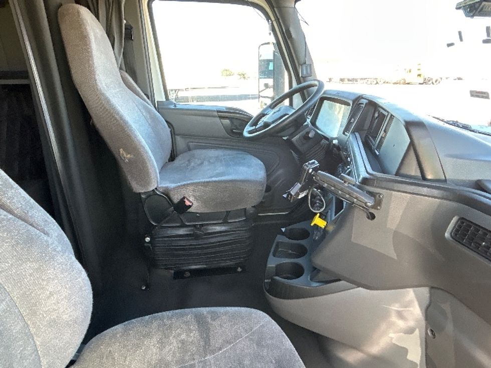 Sleeper Tractor-Heavy Duty Tractors-International-2022-LT625-San Antonio-TX-608,271\n\t\tmiles-$ 46,000 - Image 15