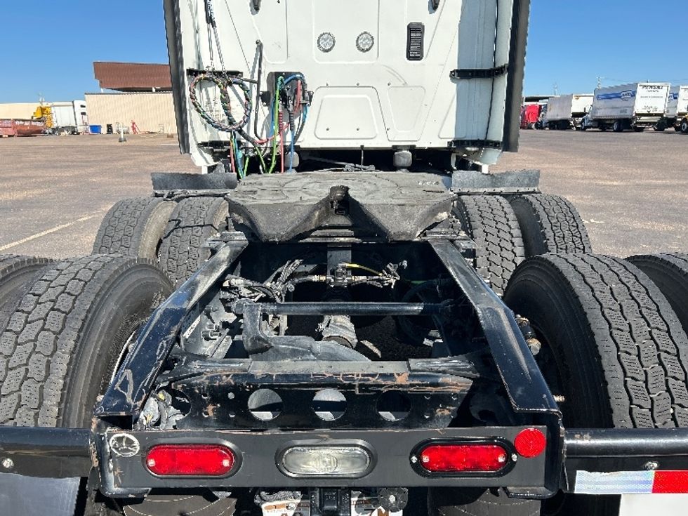 Sleeper Tractor-Heavy Duty Tractors-International-2022-LT625-San Antonio-TX-608,271\n\t\tmiles-$ 46,000 - Image 6