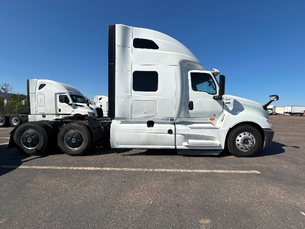 Sleeper Tractor-Heavy Duty Tractors-International-2022-LT625-San Antonio-TX-608,271\n\t\tmiles-$ 46,000 - Image 8