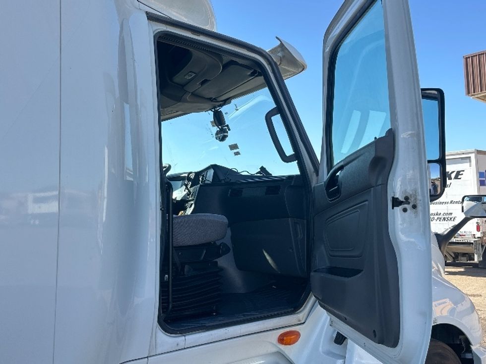 Sleeper Tractor-Heavy Duty Tractors-International-2022-LT625-San Antonio-TX-613,142\n\t\tmiles-$ 45,500 - Image 13
