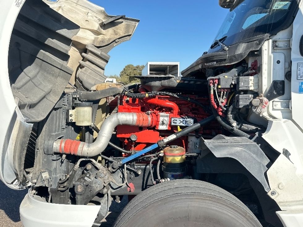 Sleeper Tractor-Heavy Duty Tractors-International-2022-LT625-San Antonio-TX-613,142\n\t\tmiles-$ 45,500 - Image 21