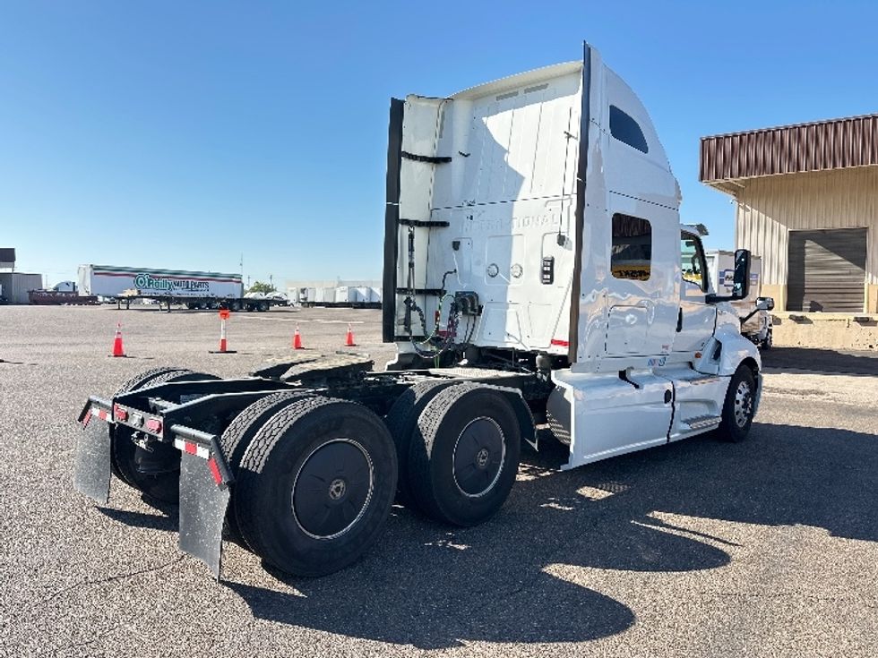 Sleeper Tractor-Heavy Duty Tractors-International-2022-LT625-San Antonio-TX-613,142\n\t\tmiles-$ 45,500 - Image 7