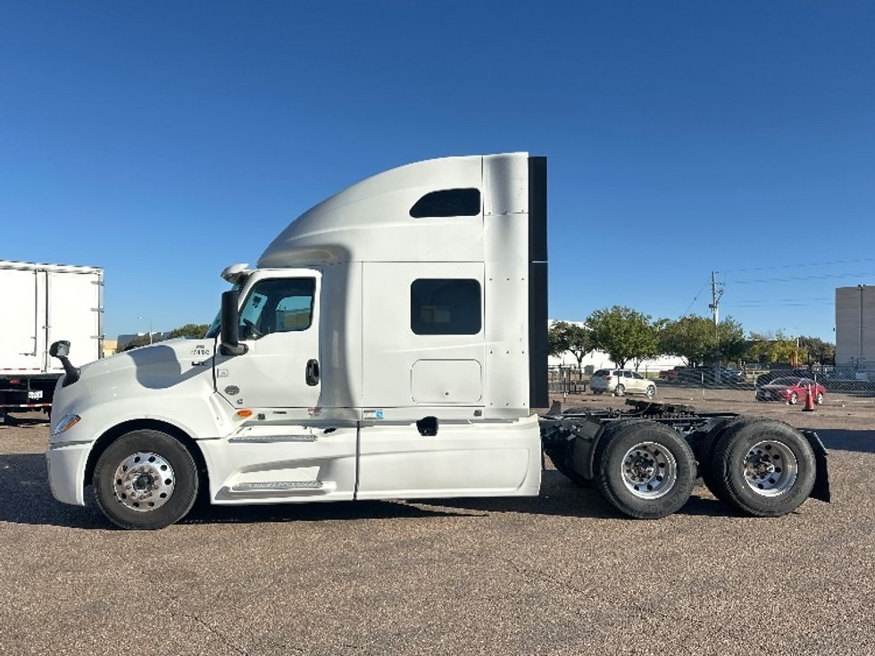 Sleeper Tractor-Heavy Duty Tractors-International-2022-LT625-San Antonio-TX-653,691\n\t\tmiles-$ 41,500 - Image 4