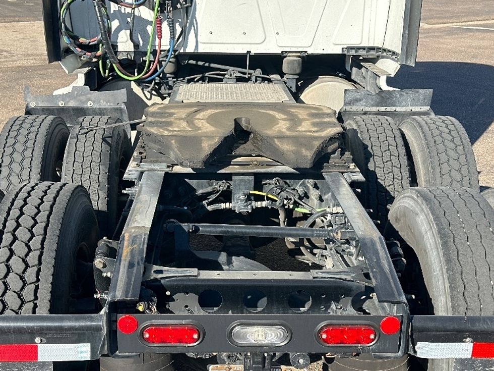 Sleeper Tractor-Heavy Duty Tractors-International-2022-LT625-San Antonio-TX-653,691\n\t\tmiles-$ 41,500 - Image 6