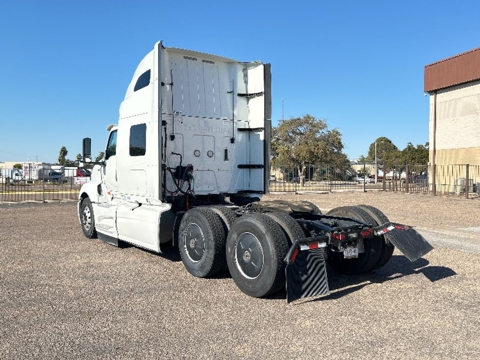 Sleeper Tractor-Heavy Duty Tractors-International-2022-LT625-San Antonio-TX-691,523\n\t\tmiles-$ 37,750 - Image 5