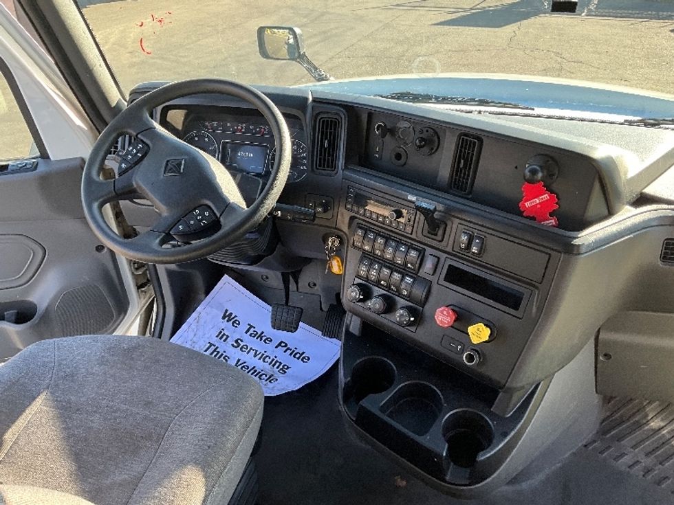 Sleeper Tractor-Heavy Duty Tractors-International-2022-LT625-San Leandro-CA-472,019\n\t\tmiles-$ 64,250 - Image 10