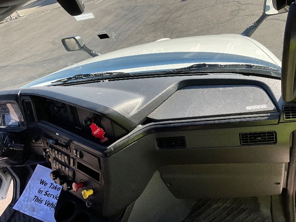 Sleeper Tractor-Heavy Duty Tractors-International-2022-LT625-San Leandro-CA-472,019\n\t\tmiles-$ 64,250 - Image 13