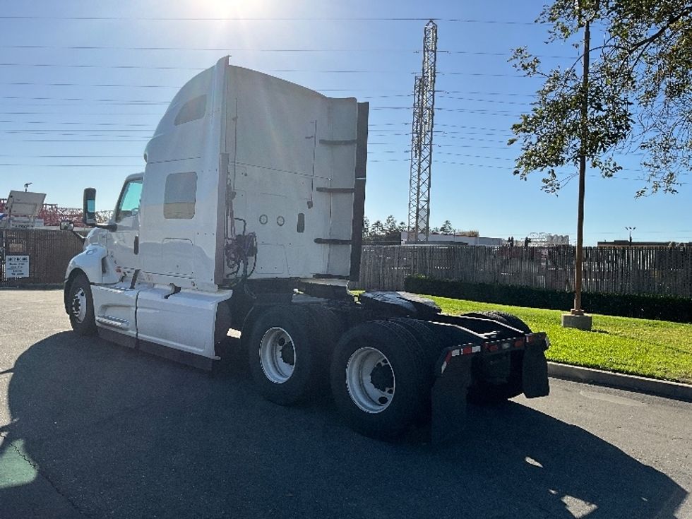 Sleeper Tractor-Heavy Duty Tractors-International-2022-LT625-San Leandro-CA-472,019\n\t\tmiles-$ 64,250 - Image 5