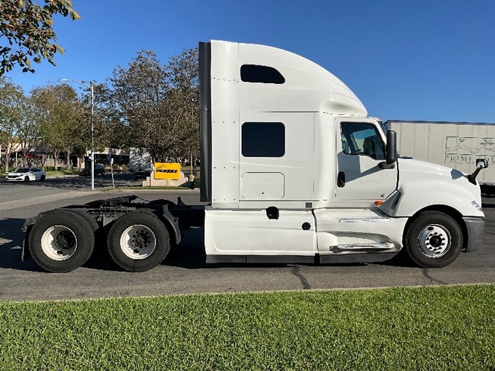 Sleeper Tractor-Heavy Duty Tractors-International-2022-LT625-San Leandro-CA-472,019\n\t\tmiles-$ 64,250 - Image 7