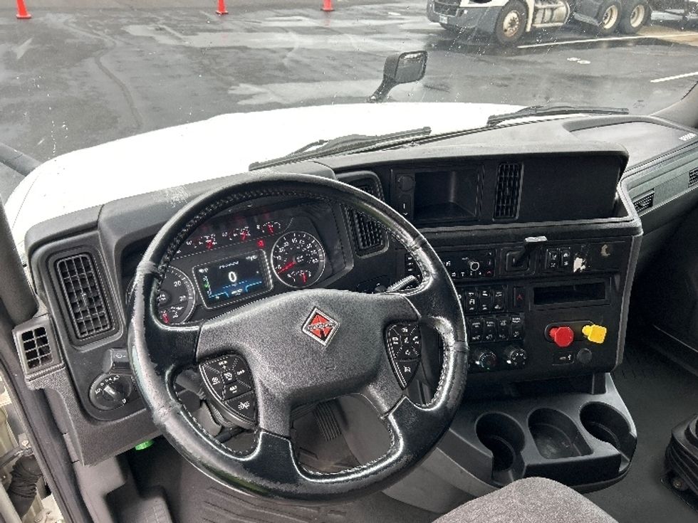Sleeper Tractor-Heavy Duty Tractors-International-2022-LT625-Santa Rosa-CA-401,323\n\t\tmiles-$ 52,750 - Image 11