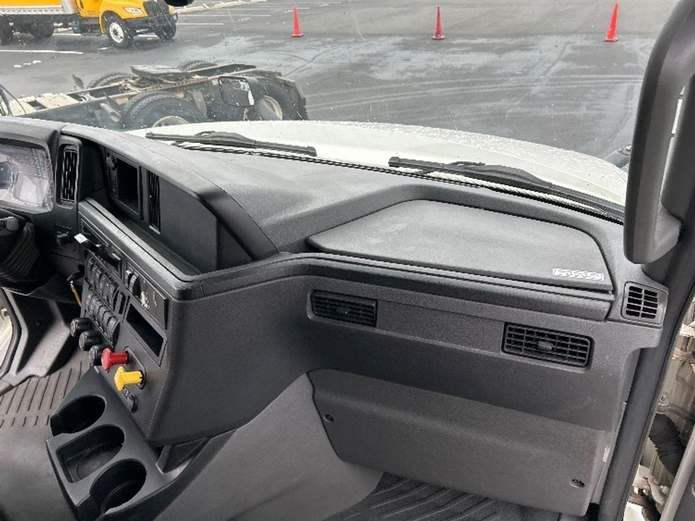 Sleeper Tractor-Heavy Duty Tractors-International-2022-LT625-Santa Rosa-CA-401,323\n\t\tmiles-$ 52,750 - Image 14