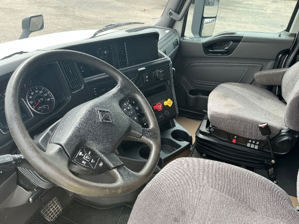 Sleeper Tractor-Heavy Duty Tractors-International-2022-LT625-Saskatoon-SK-635,133\n\t\tkm-$ 89,000 - Image 10