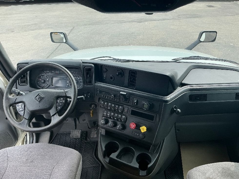 Sleeper Tractor-Heavy Duty Tractors-International-2022-LT625-Saskatoon-SK-635,133\n\t\tkm-$ 89,000 - Image 11