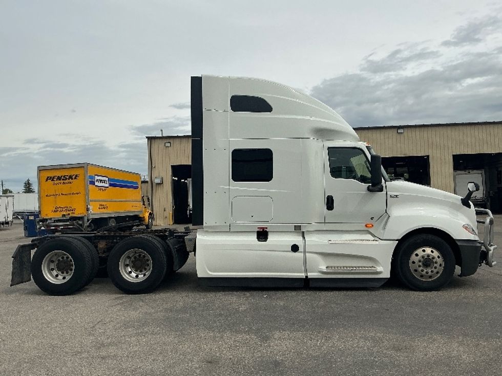 Sleeper Tractor-Heavy Duty Tractors-International-2022-LT625-Saskatoon-SK-635,133\n\t\tkm-$ 89,000 - Image 4
