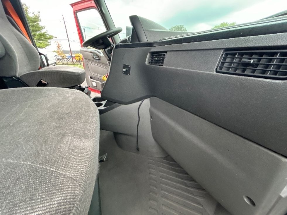 2022 International LT625 LT photo 15