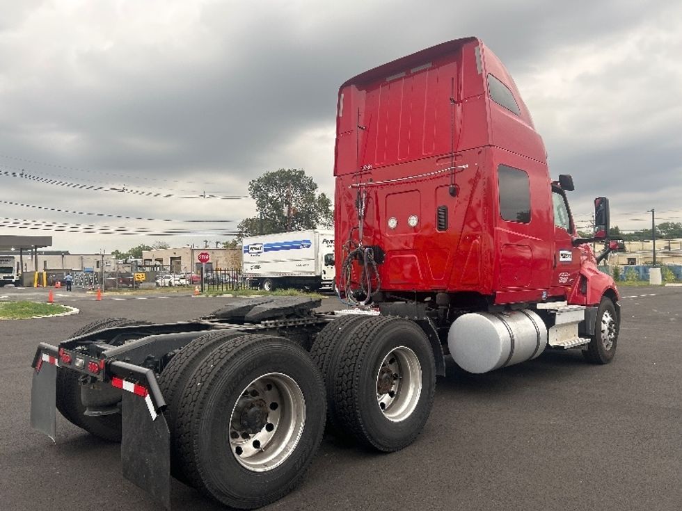 2022 International LT625 LT photo 7