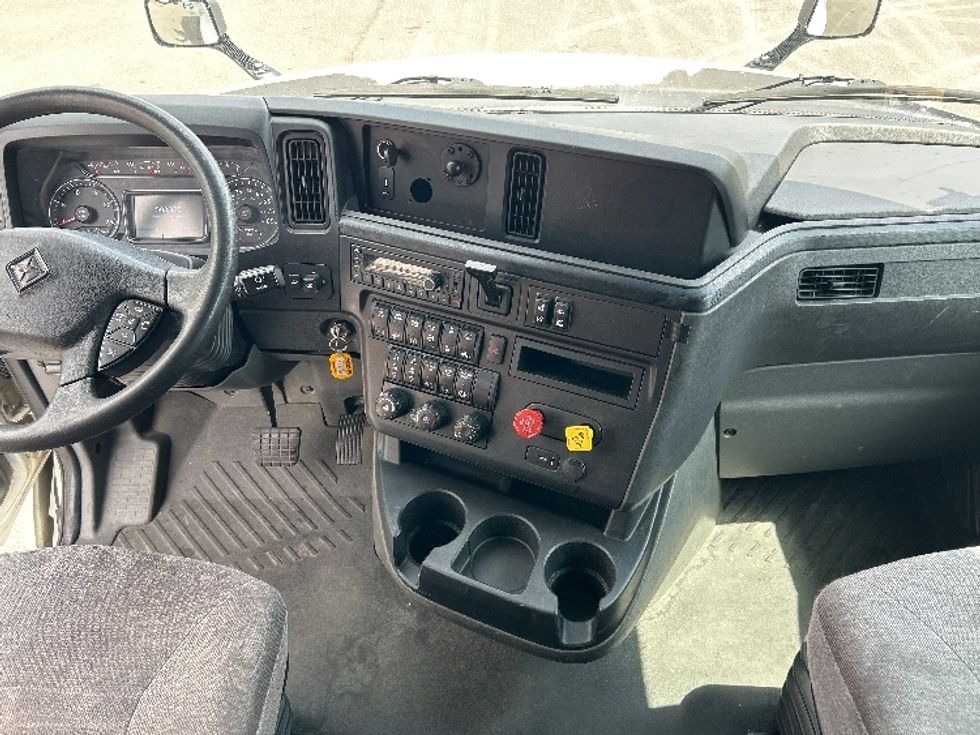 Sleeper Tractor-Heavy Duty Tractors-International-2022-LT625-Sparks-NV-510,457\n\t\tmiles-$ 61,750 - Image 12