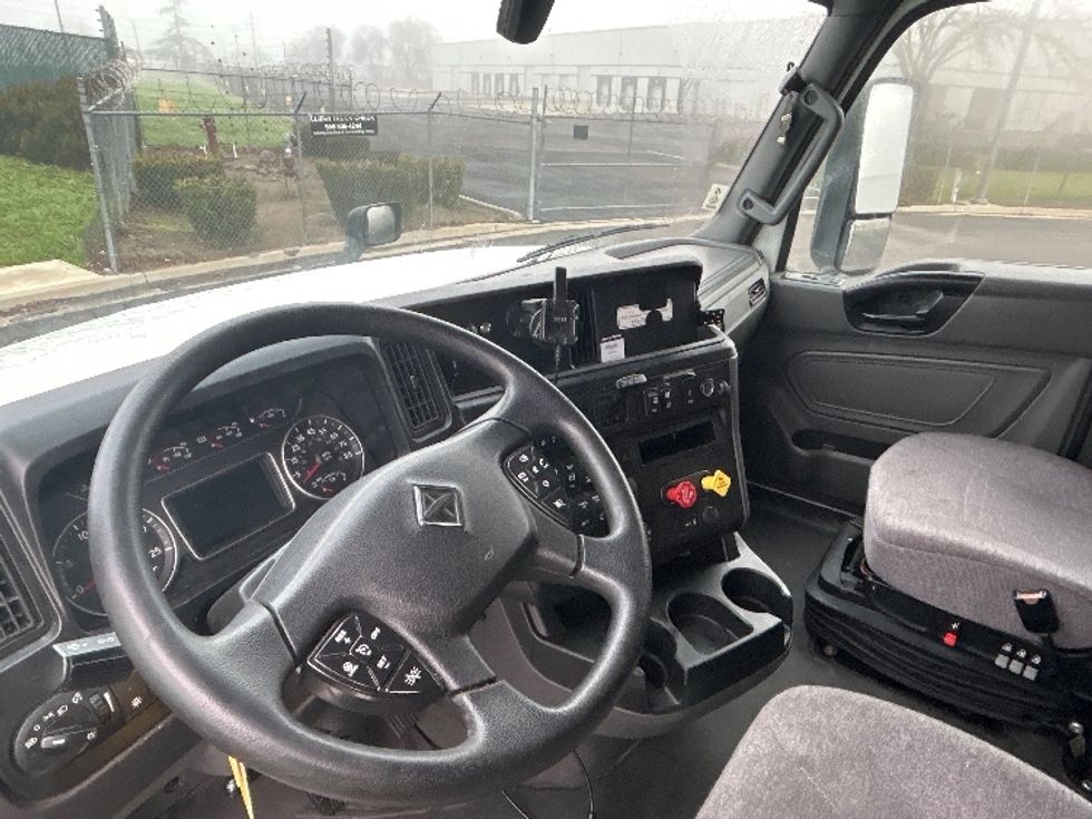 Sleeper Tractor-Heavy Duty Tractors-International-2022-LT625-Stockton-CA-479,959\n\t\tmiles-$ 59,750 - Image 10