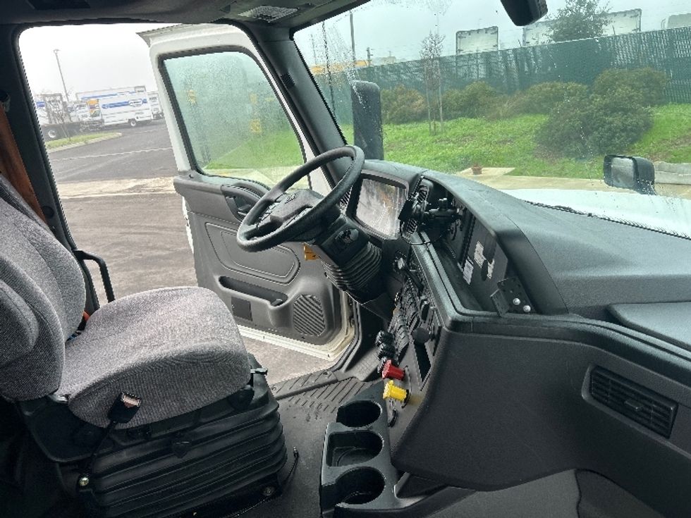 Sleeper Tractor-Heavy Duty Tractors-International-2022-LT625-Stockton-CA-479,959\n\t\tmiles-$ 59,750 - Image 15