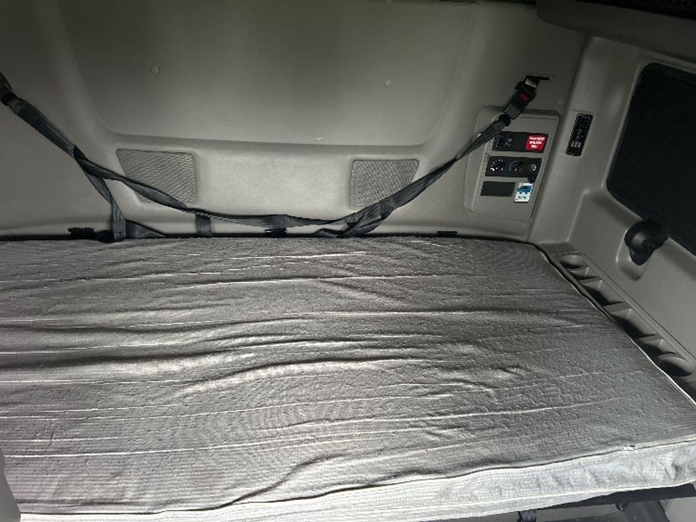 Sleeper Tractor-Heavy Duty Tractors-International-2022-LT625-Stockton-CA-479,959\n\t\tmiles-$ 59,750 - Image 16