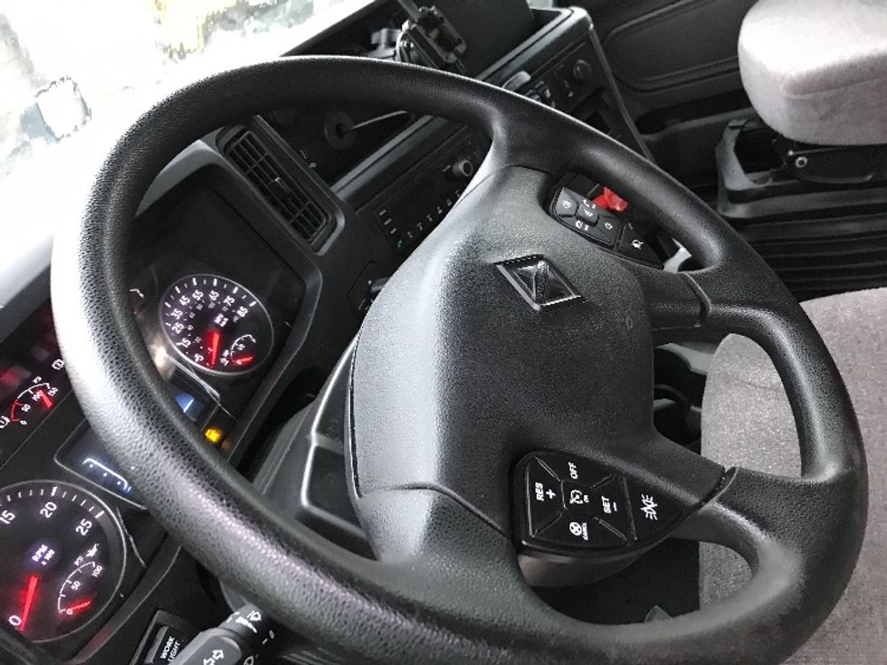 Sleeper Tractor-Heavy Duty Tractors-International-2022-LT625-Stockton-CA-505,418\n\t\tmiles-$ 57,000 - Image 10