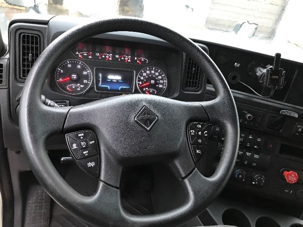 Sleeper Tractor-Heavy Duty Tractors-International-2022-LT625-Stockton-CA-505,418\n\t\tmiles-$ 57,000 - Image 11