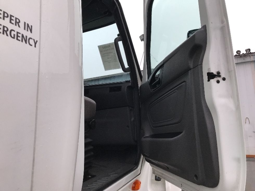 Sleeper Tractor-Heavy Duty Tractors-International-2022-LT625-Stockton-CA-505,418\n\t\tmiles-$ 57,000 - Image 13